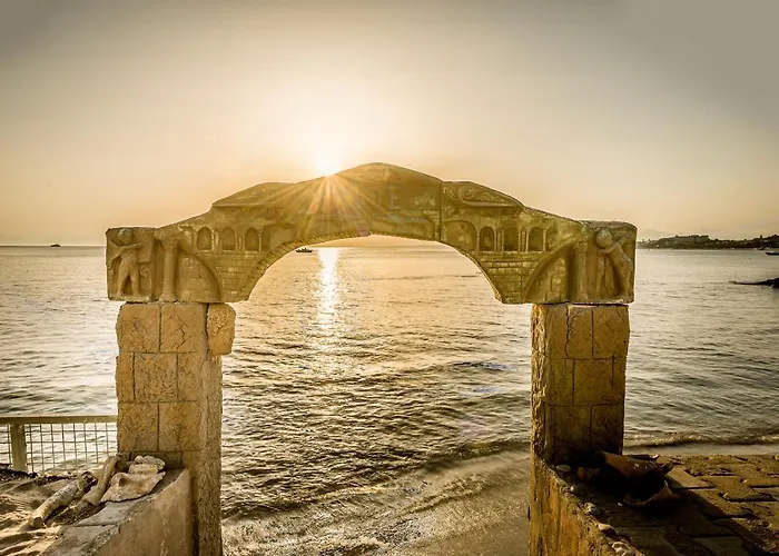 레다 비치 호텔 2*