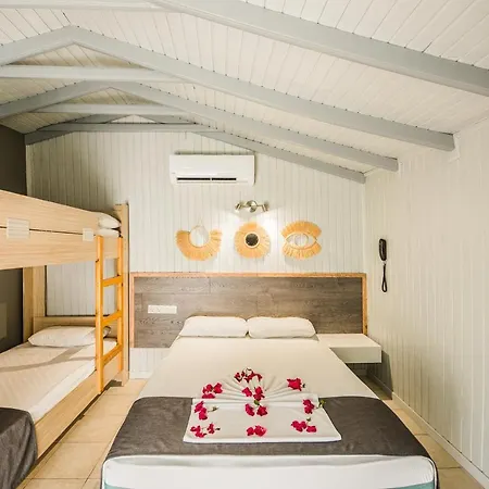 Hotel Leda Side