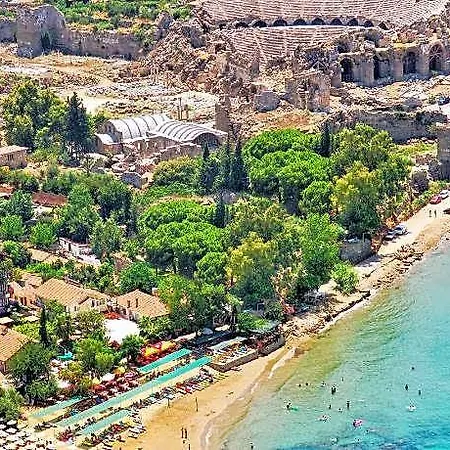 Hotel Leda 2*