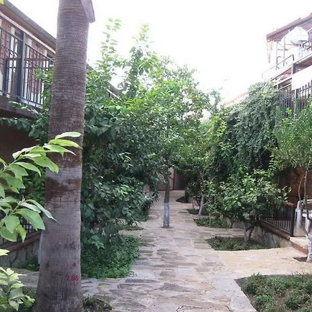 Hotel Leda 2*