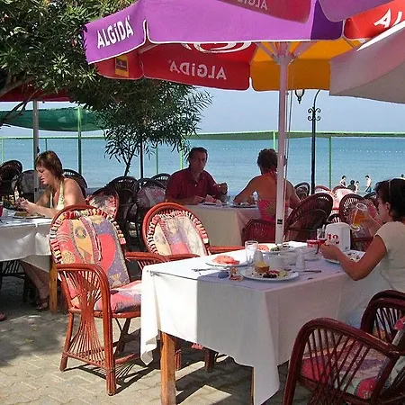 Leda Hotel 3*