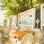Ξενοδοχείο Leda