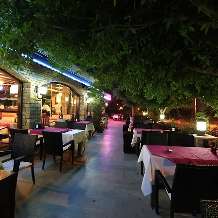 Hotel Leda
